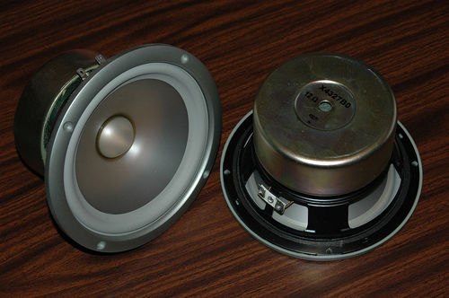 Yamaha ns 555 price online